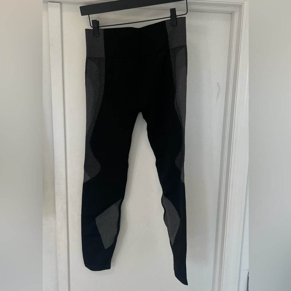HM dry move seamless shaping sports legging